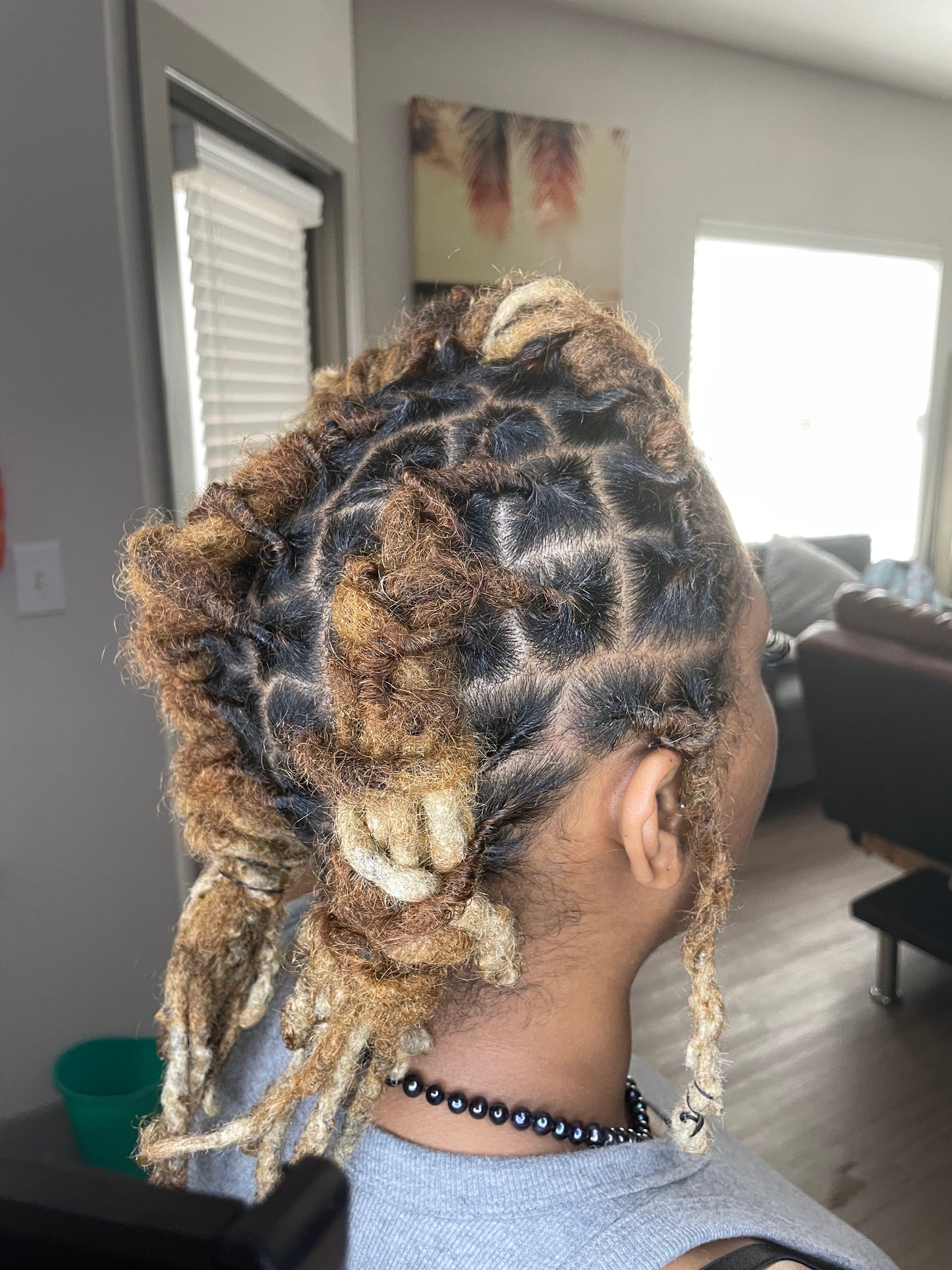 Color locs